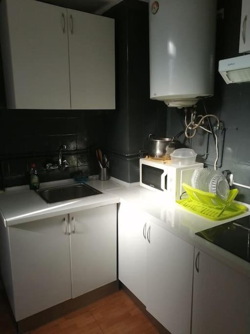 Apartamento Hotel Montana Lavapies Мадрид Екстериор снимка